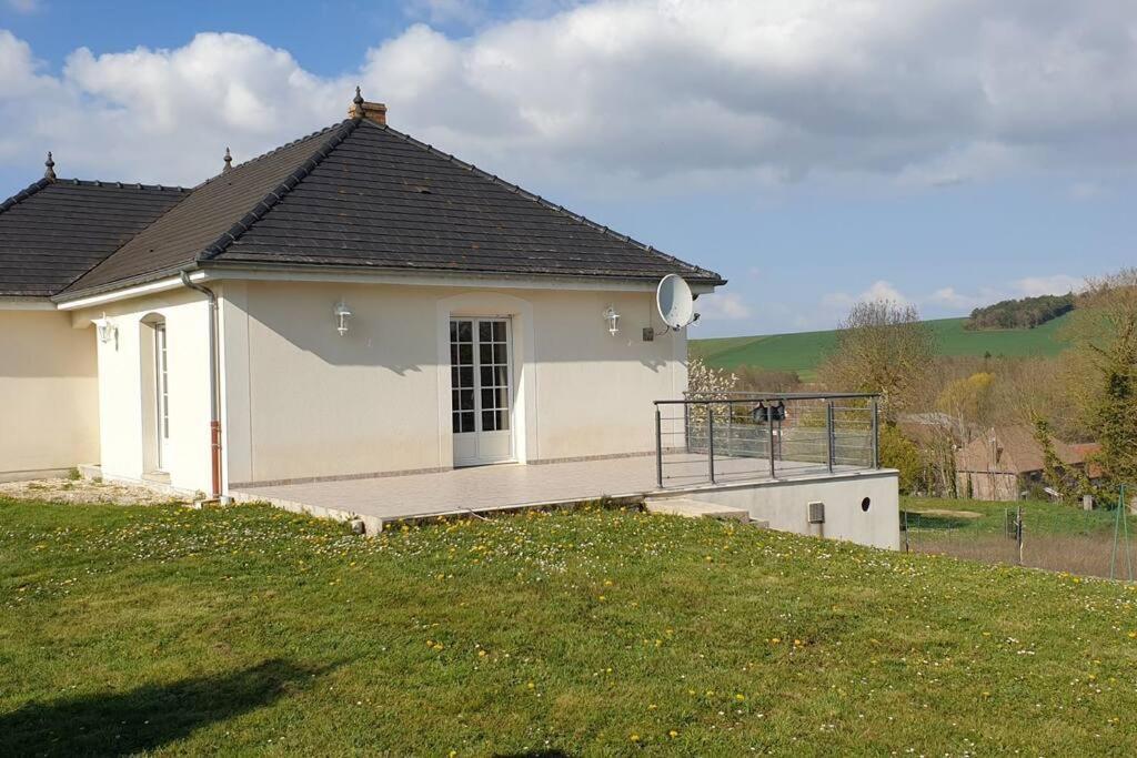 Villa Le Bellevue A 1 H 30 De Paris Et 20 Km De Troyes Estissac Exterior foto